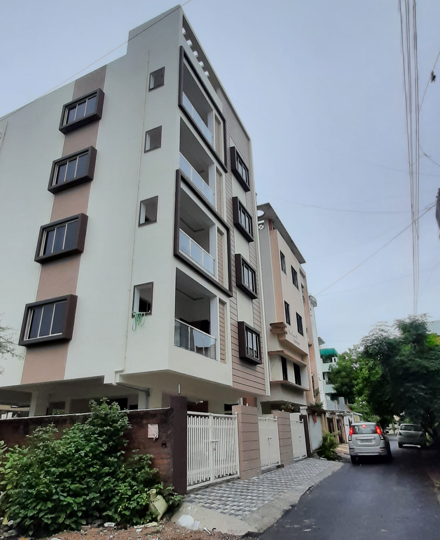 Ready Possession 2 BHK FLAT For Sale in Manish Nagar